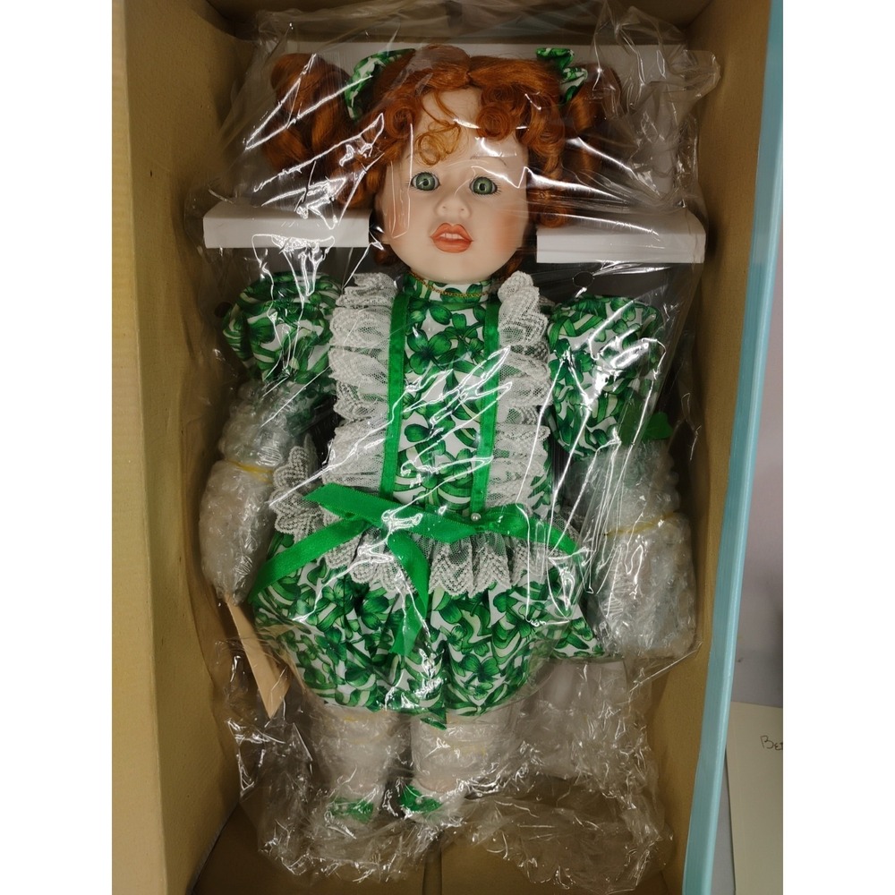 Vtg NIB 1995‎ Limited Edition Goebel Musical Porcelain Doll Danny Boy Bette Ball
